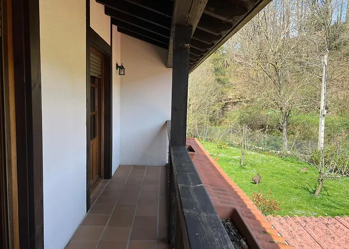 Chalet En Entorno Rural A 15 Minutos De La Playa.
